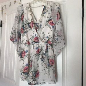 flower white romper